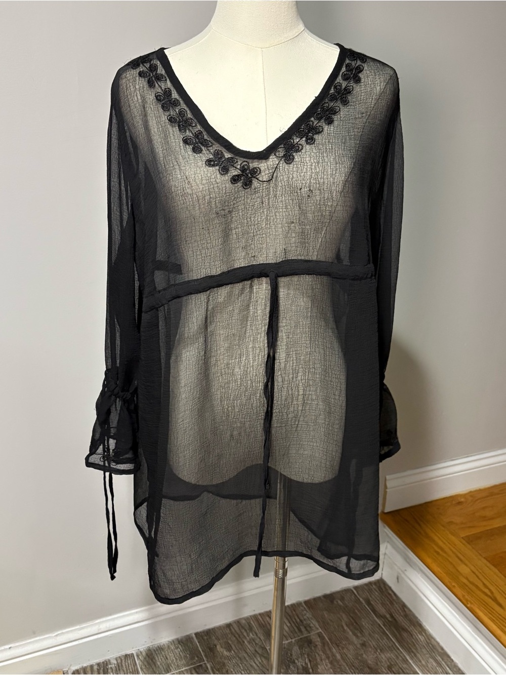 Sand N Sun Black Embroidered Beach Cover Up Swim Top Sheer Women's‎ Sz L Classic